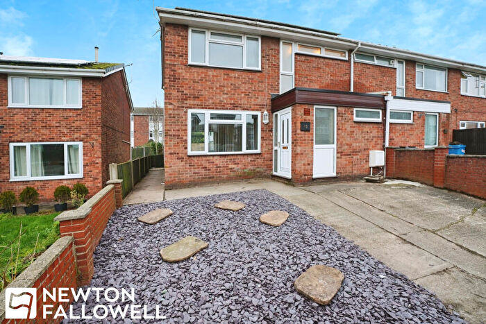 3 Bedroom Semi Detached House To Rent In Armstrong Road, Retford, DN22