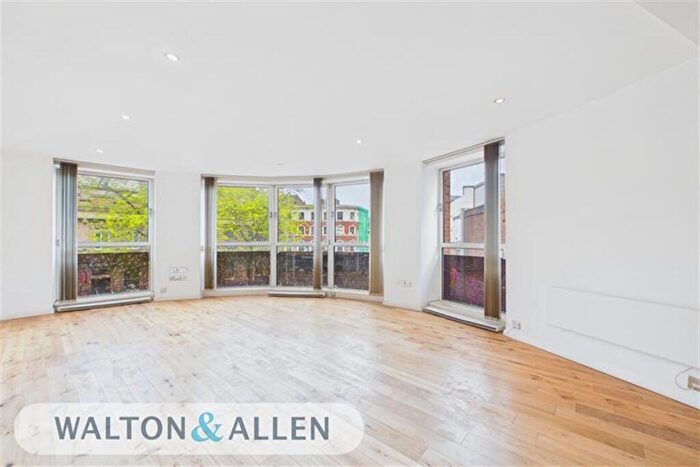 2 Bedroom Apartment For Sale In Number One Fletcher Gate, NG1