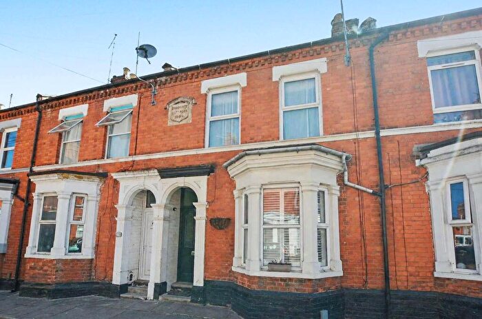 4 Bedroom Terraced House For Sale In Colwyn Road, The Mounts, Northampton, NN1