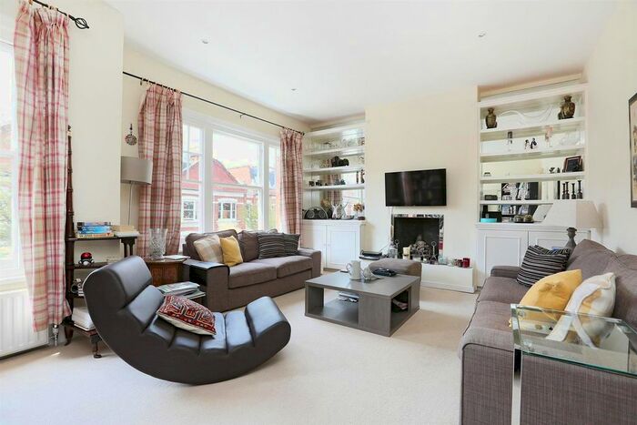 2 Bedroom Flat To Rent In Quarrendon Street, London, SW6