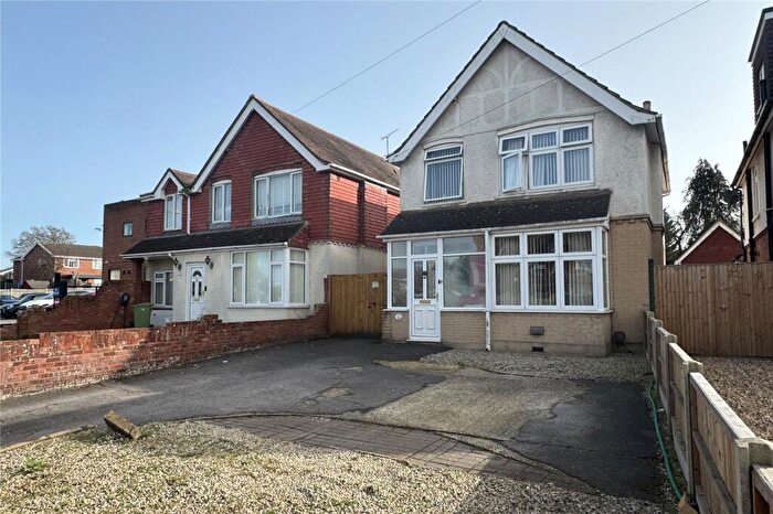 3 Bedroom Detached House For Sale In Cove Road, Farnborough, Hampshire, GU14
