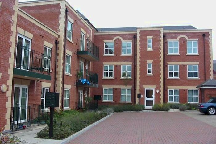 2 Bedroom Flat To Rent In Compass House, Reading, RG1