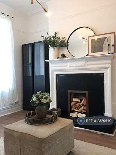 3 Bedroom Terraced House To Rent In Huddersfield Road, Greater Manchester, OL4