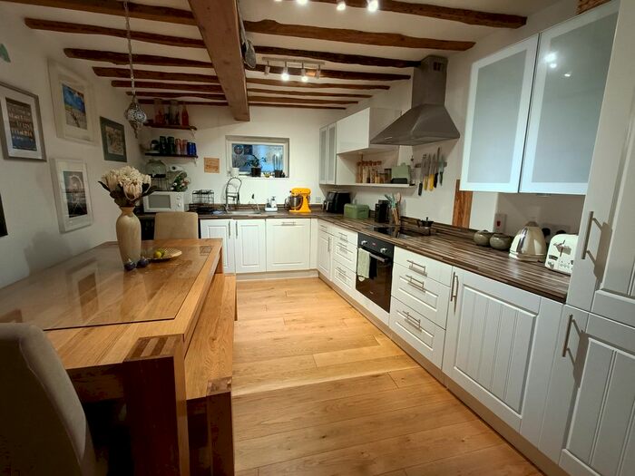 2 Bedroom Property To Rent In Kingswood Court, Braintree, CM7