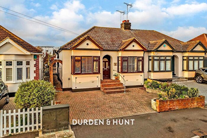 3 Bedroom Semi Detached House For Sale In Ingreway, Romford, RM3