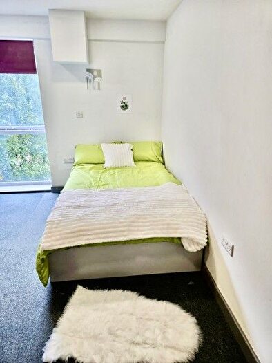 2 Bedroom Flat To Rent In Deluxe Bed Kiln House, Stoke Student Village, ST4
