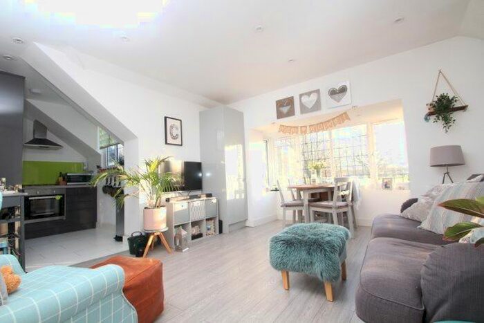 2 Bedroom Flat To Rent In Duppas Hill Road, Croydon, CR0