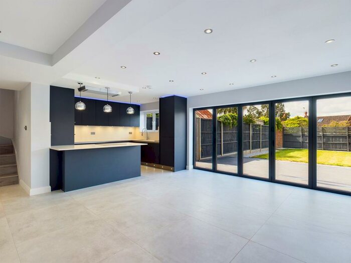 3 Bedroom Semi-Detached House To Rent In Hollow Lane, Hitchin, SG4