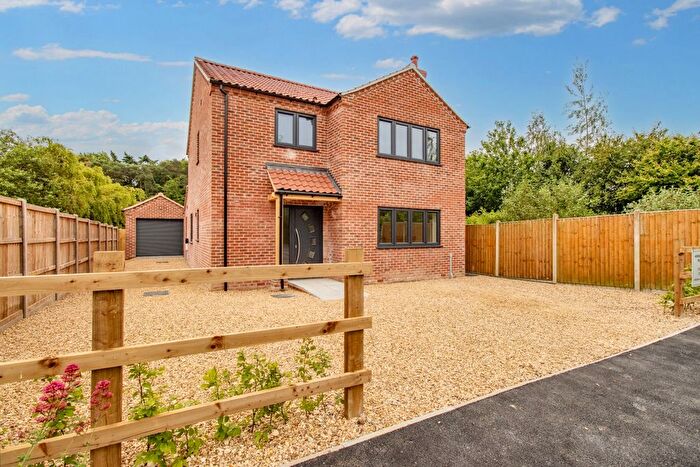 4 Bedroom Detached House For Sale In Wheatfields, Hillington, King's Lynn, PE31