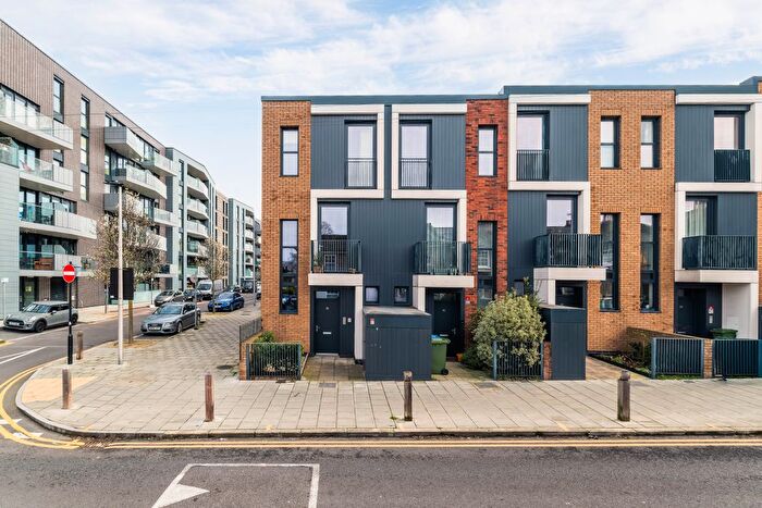 4 Bedroom Detached House For Sale In Vanbrugh Hill, London, SE10