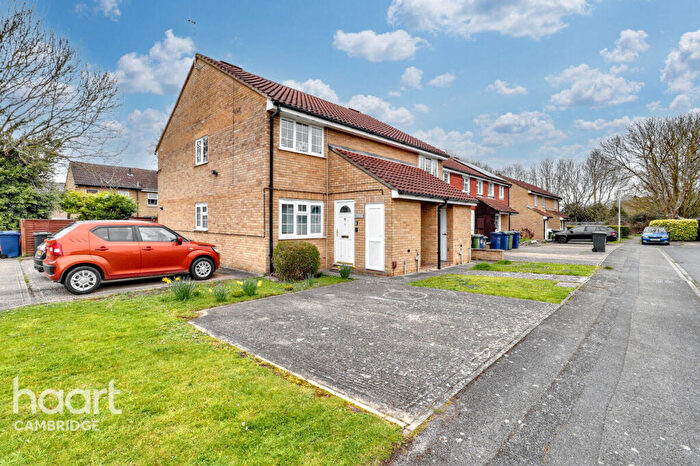 1 Bedroom Flat For Sale In St Bedes Gardens, Cambridge, CB1