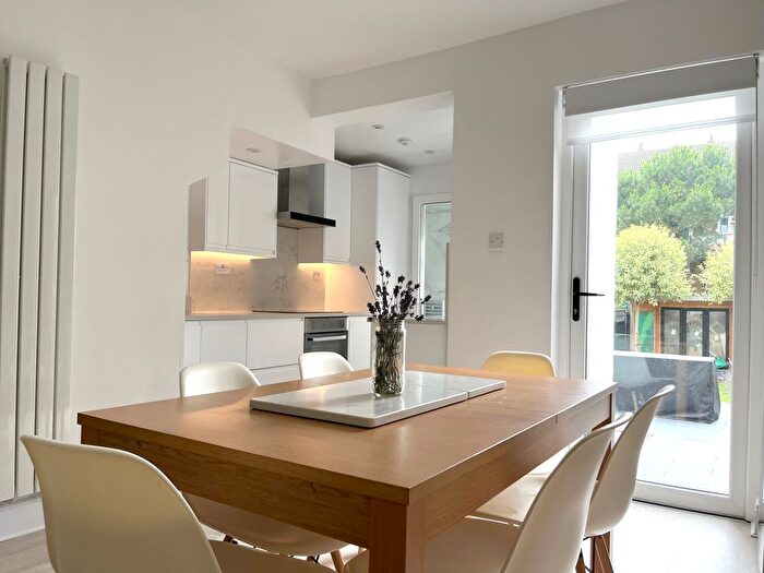 2 Bedroom Terraced House For Sale In Bostall Lane, London, SE2