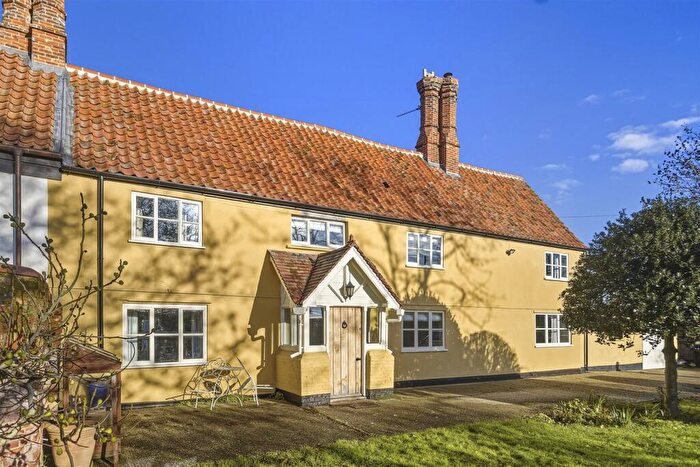 3 Bedroom Semi-Detached House For Sale In Eye Road, Hoxne, Eye, IP21