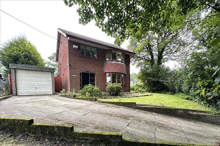 3 Bedroom Detached House To Rent In Highbank, Long Lane, Heath Charnock, PR6