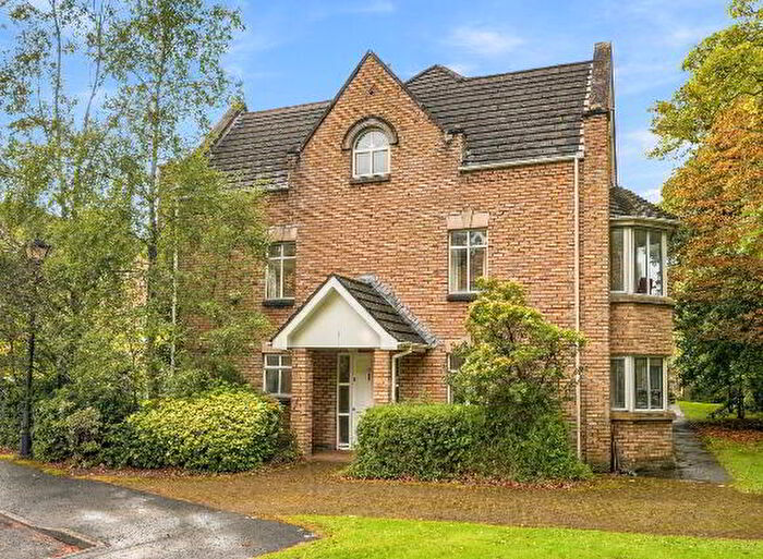 4 Bedroom End TownHouse For Sale In Belvedere Manor, Belfast, BT9