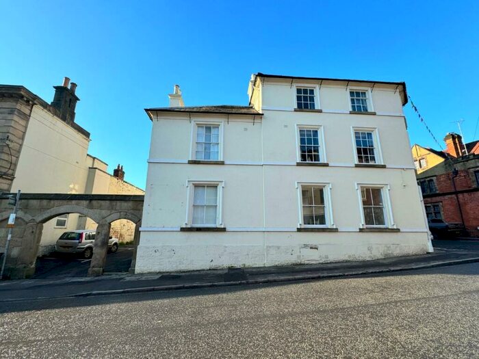 2 Bedroom Flat To Rent In St. Johns Street, Wirksworth, Matlock, DE4