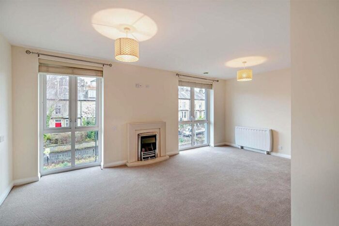 2 Bedroom Apartment For Sale In Greaves Road, Lancaster, LA1
