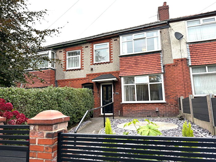 2 Bedroom Terraced House For Sale In Middleton Road, Royton, Oldham, OL2
