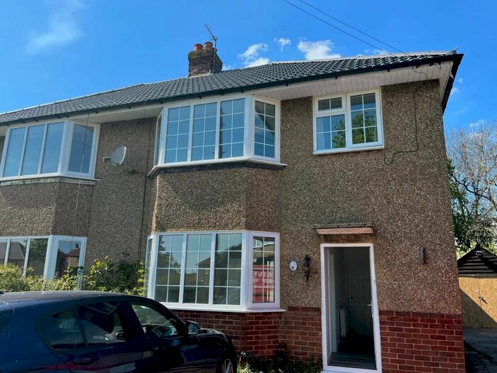 3 Bedroom Semi-Detached House To Rent In Cambridge Crescent, High Wycombe, HP13