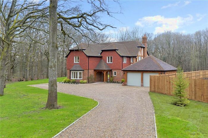 4 Bedroom Detached House For Sale In Knightons Lane, Dunsfold, GU8