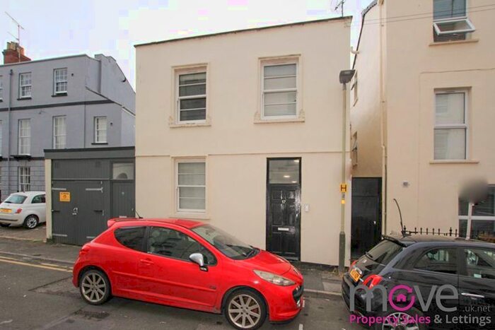 1 Bedroom Flat To Rent In Grosvenor Street, Cheltenham, GL52