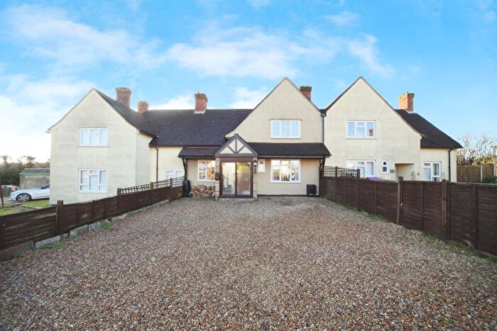 3 Bedroom Terraced House For Sale In Mangrove Road, Cockernhoe, Luton, LU2