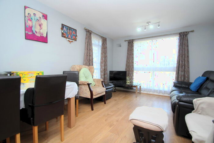 2 Bedroom Flat To Rent In Tavistock Road, Croydon, CR0