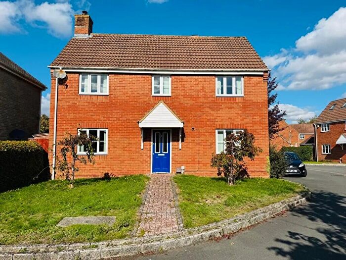 4 Bedroom Detached House To Rent In Calstock Road, Swindon, Wiltshire, SN25