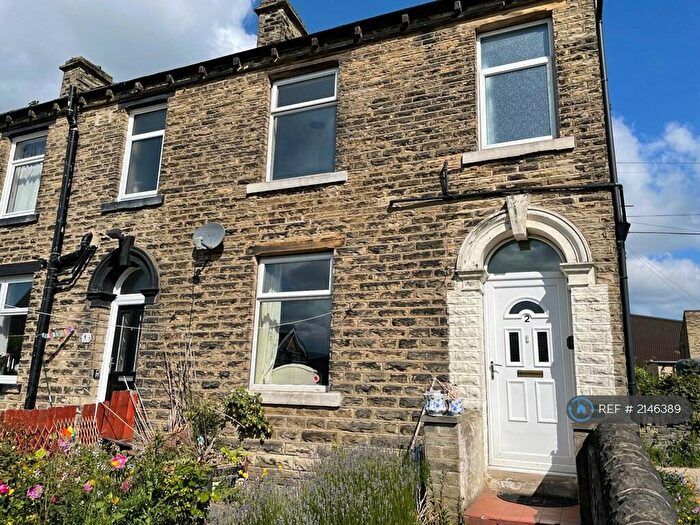 2 Bedroom End Of Terrace House To Rent In Broad Oak Terrace, Halifax, HX3