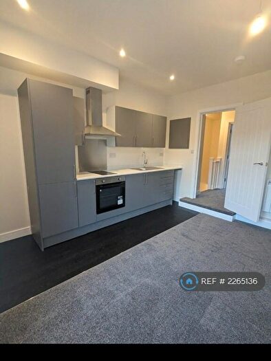 2 Bedroom Flat To Rent In South Street, Keighley, BD21