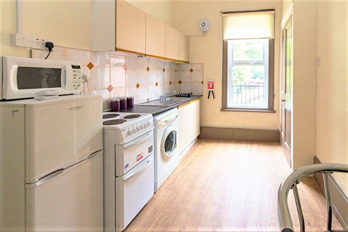 1 Bedroom Flat To Rent In Vinery Road, Leeds, LS4