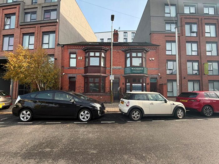 2 Bedroom Flat To Rent In Western Road, Leicester, LE3