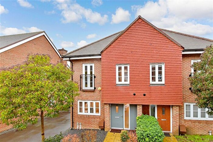 3 Bedroom Semi Detached House For Sale In Dover Road, Tadworth, Surrey, KT20