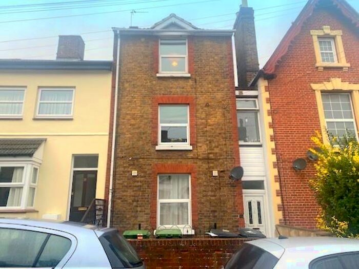 Studio To Rent In Kingsley Road, Maidstone, ME15