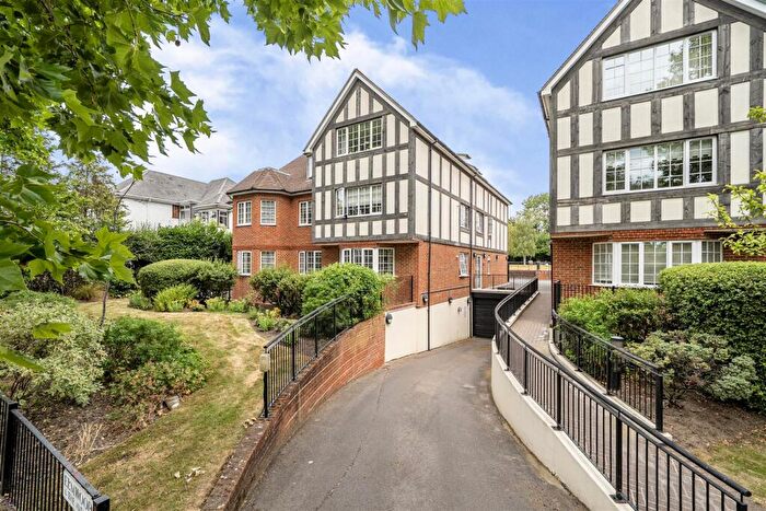 2 Bedroom House For Sale In The Avenue, HA5
