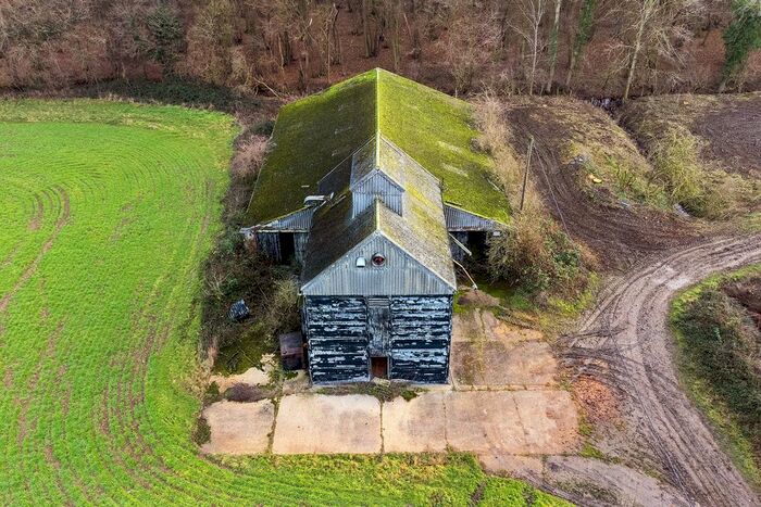 4 Bedroom Barn Conversion For Sale In Carters Green, Harlow, CM17