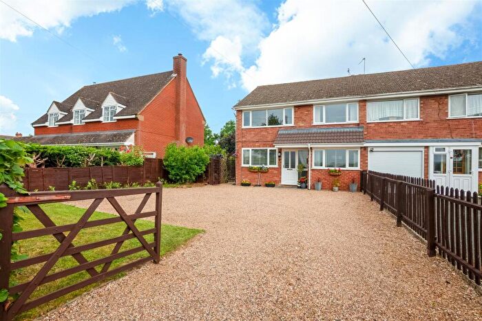 4 Bedroom Semi-Detached House For Sale In Broad Marston Road, Pebworth, CV37