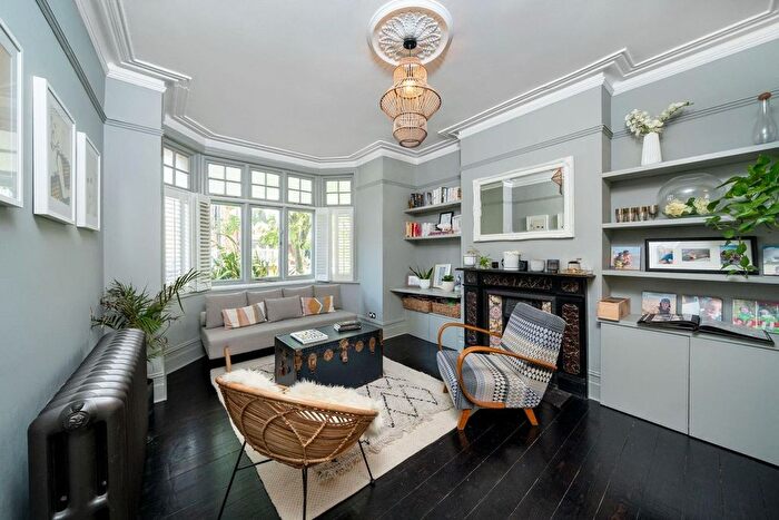 4 Bedroom Terraced House To Rent In Arragon Gardens, London, SW16