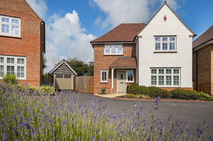 4 Bedroom Detached House For Sale In Falcon Road, Warminster, BA12