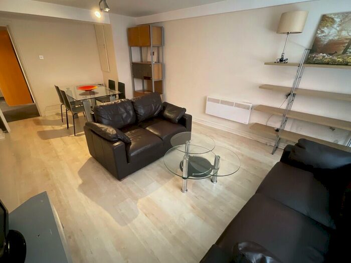 3 Bedroom Apartment To Rent In Sackville Place, M1