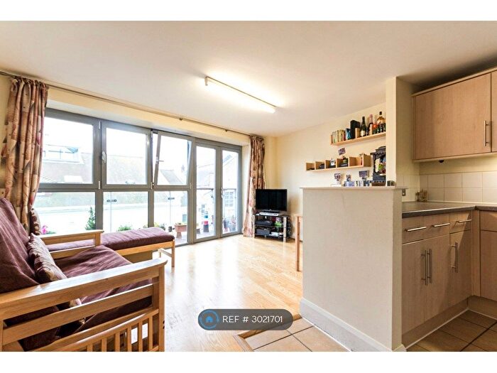 1 Bedroom Flat To Rent In Lee High Road, London, SE13