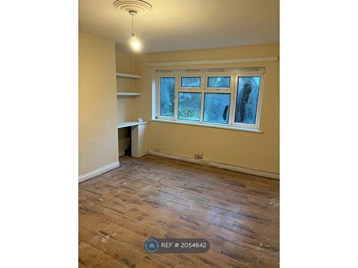 2 Bedroom Maisonette To Rent In Harvington Road, Birmingham, B29