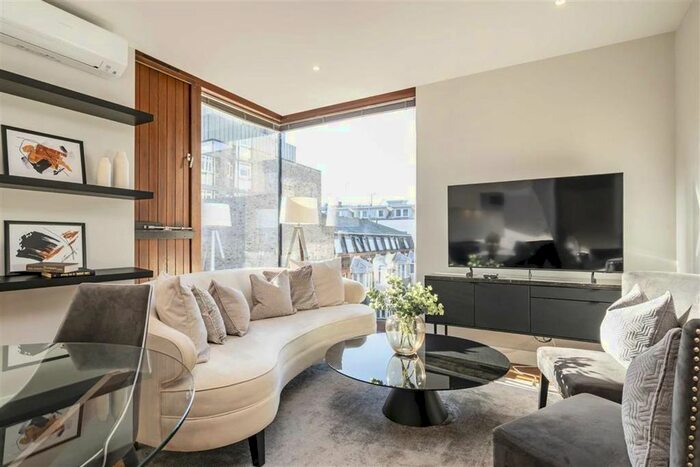 3 Bedroom Flat To Rent In Peter Street, London, W1F