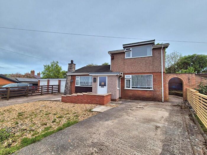 3 Bedroom Link Detached House For Sale In Parc Y Llan, Henllan, Denbigh, LL16