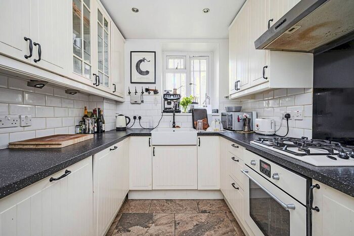 2 Bedroom Flat To Rent In Chart Street, Hoxton, London, N1