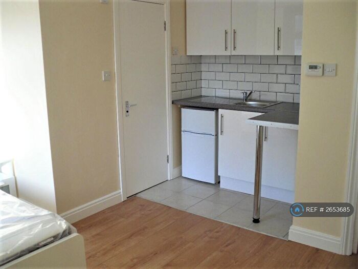 Studio To Rent In Titchfield Road, Enfield, EN3