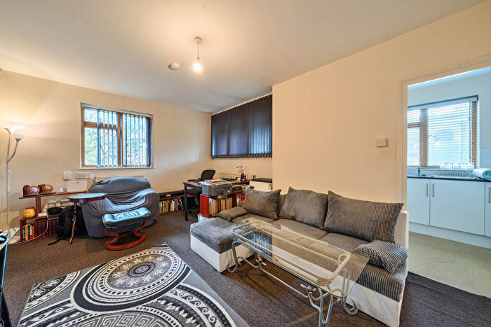 Studio For Sale In Cadiz Street, London, SE17