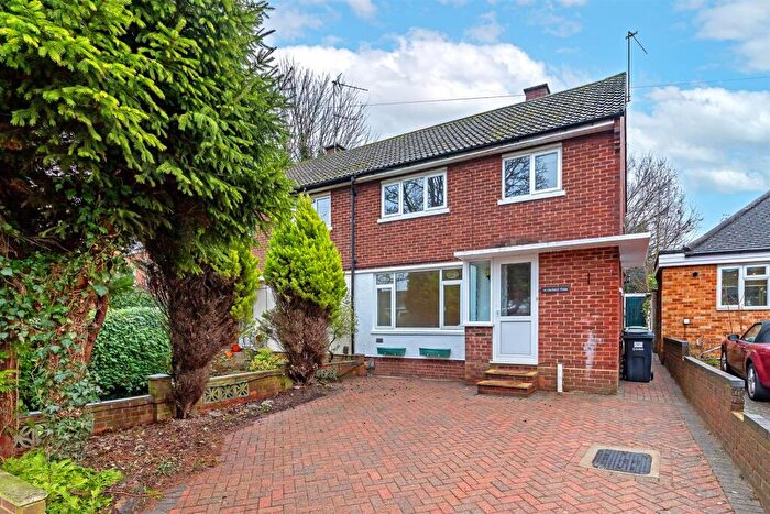 3 Bedroom House To Rent In Chalkdell Fields, St. Albans, AL4