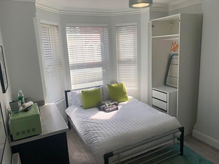 1 Bedroom Property To Rent In Rosebery Avenue, NG2