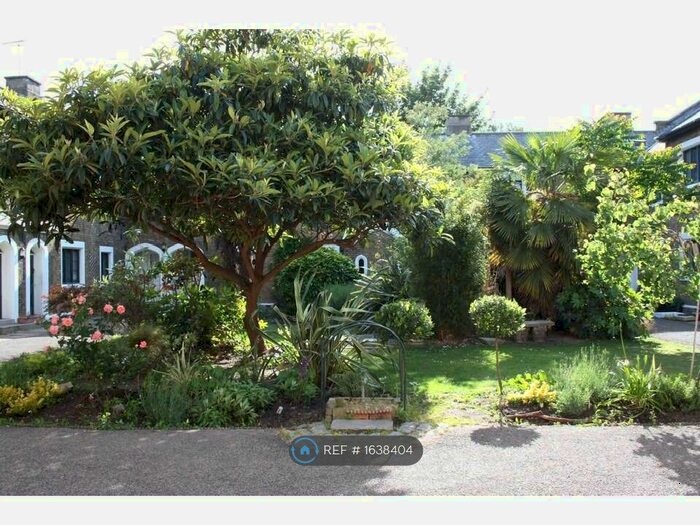 1 Bedroom Flat To Rent In Pilgrims Cloisters, London, SE5